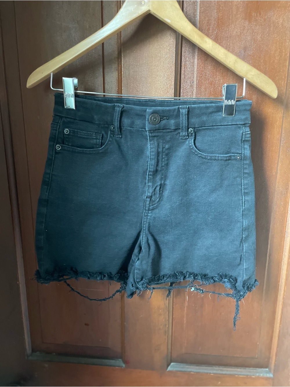 American Eagle women's size 6 black curvy hi-rise shortie denim shorts